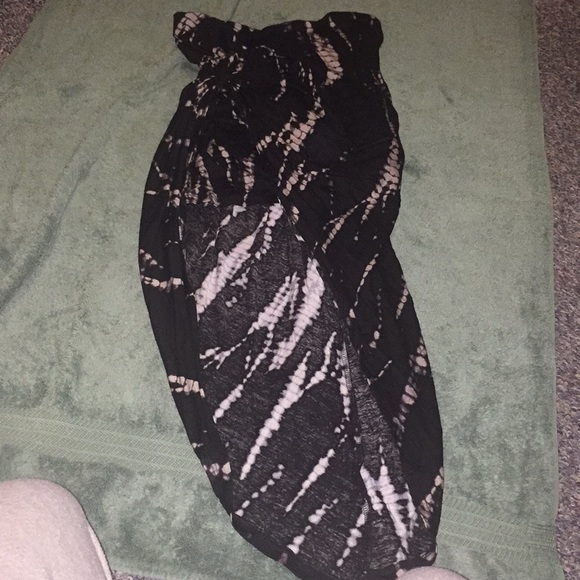 Dresses & Skirts - High low skirt NWOT